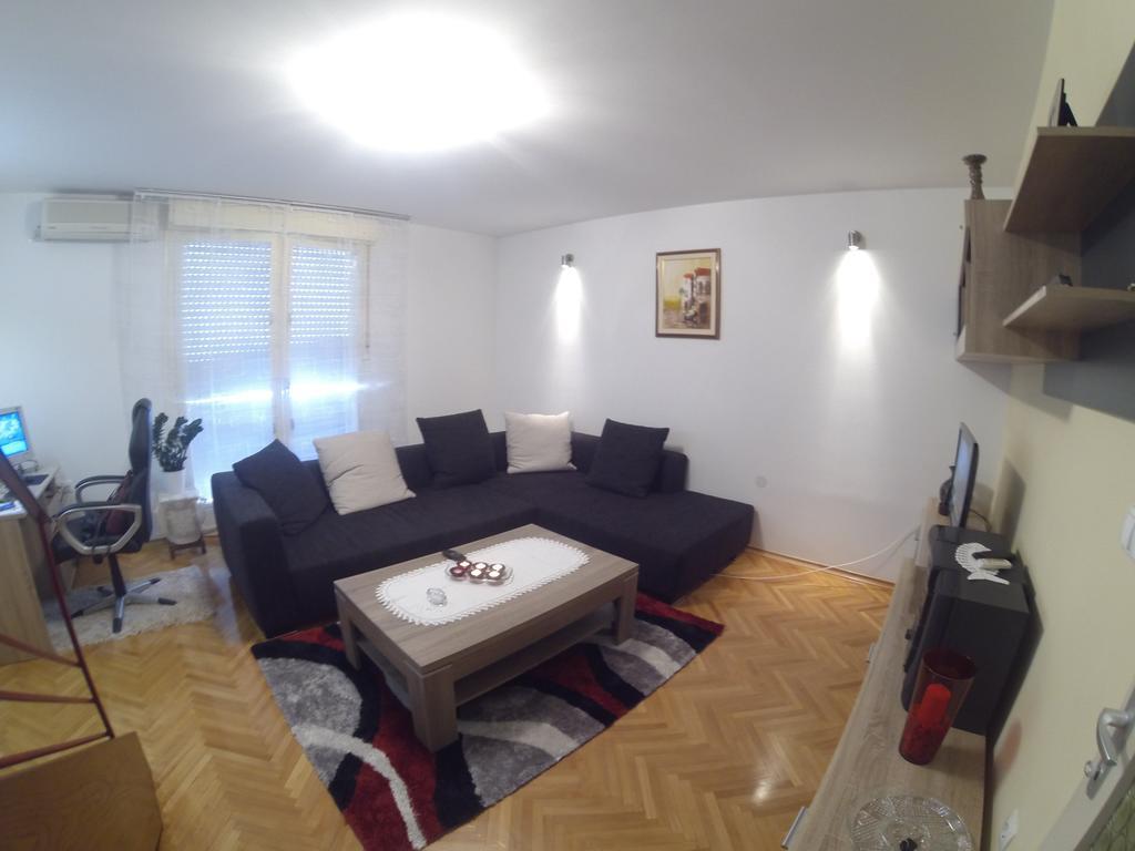 Apartment In Centre For 7 Спліт Номер фото